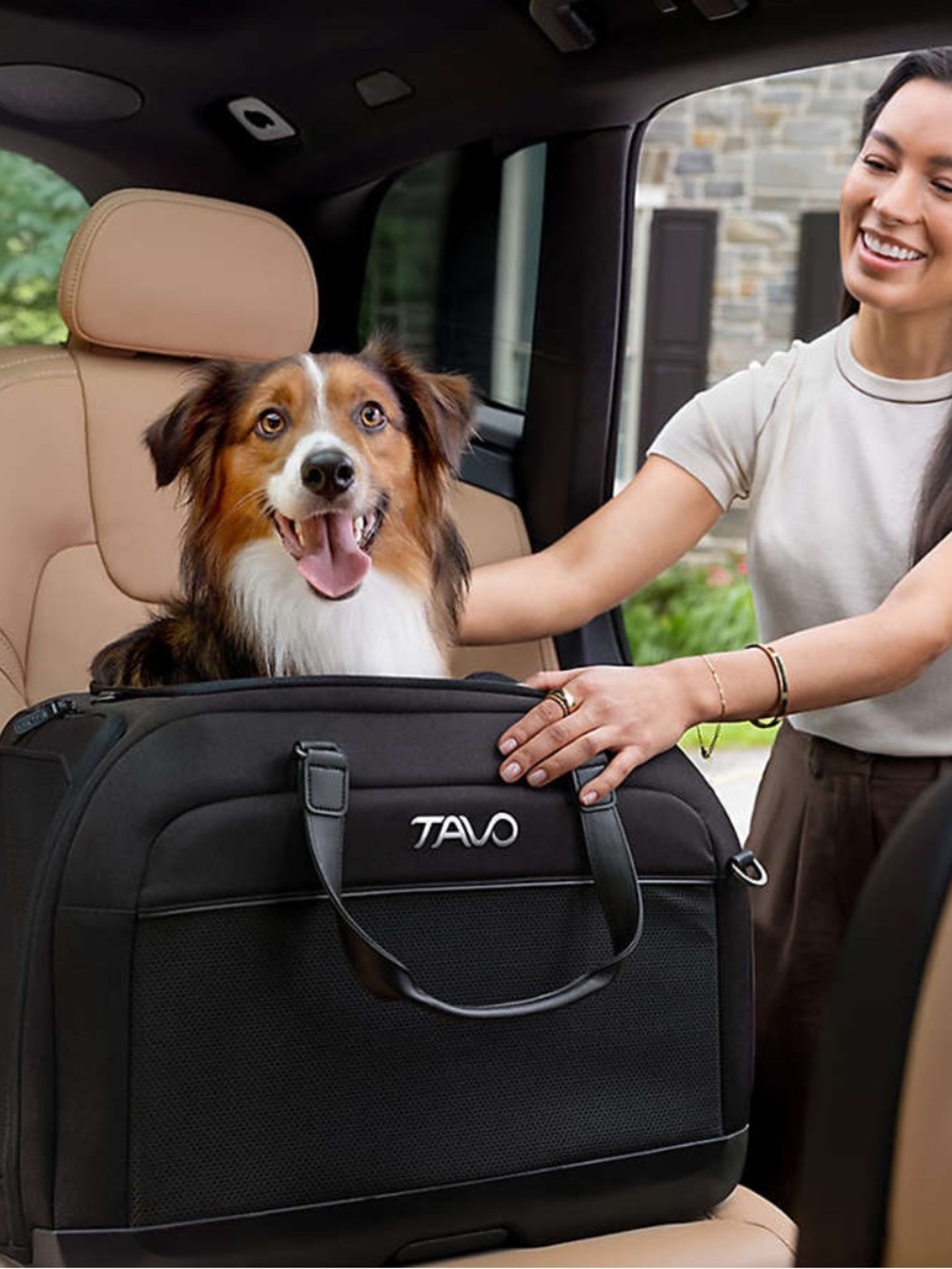 Tavo Pets Hendrick Pet Car Seat and Flexible Carrier in Tawny new open box $350 - Picture 7 of 12